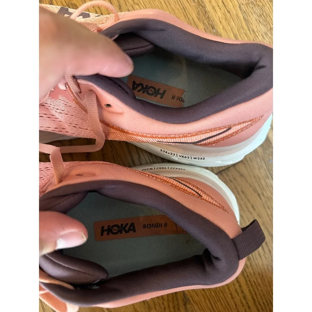Hoka Bondi 8 Womens Running Shoes Elderberry Peach Coral 1127952 EPCL Size 8.5B